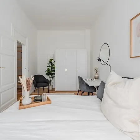 Potsdam Retreat - 2 Bedrooms Ideal For Couples * Niederdorla